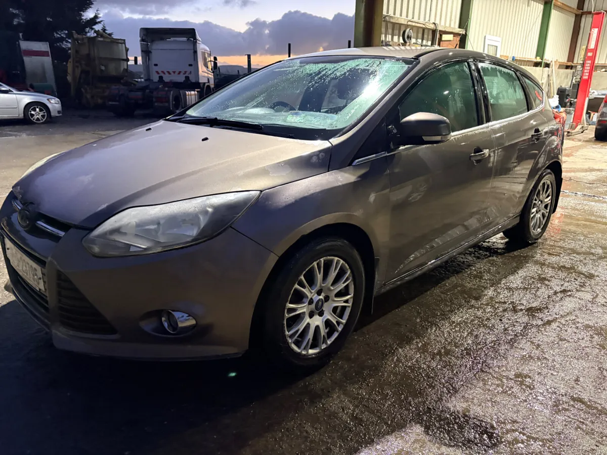 12 FORD FOCUS 1.6TDCI TITANIUM NCT+TAX - Image 3