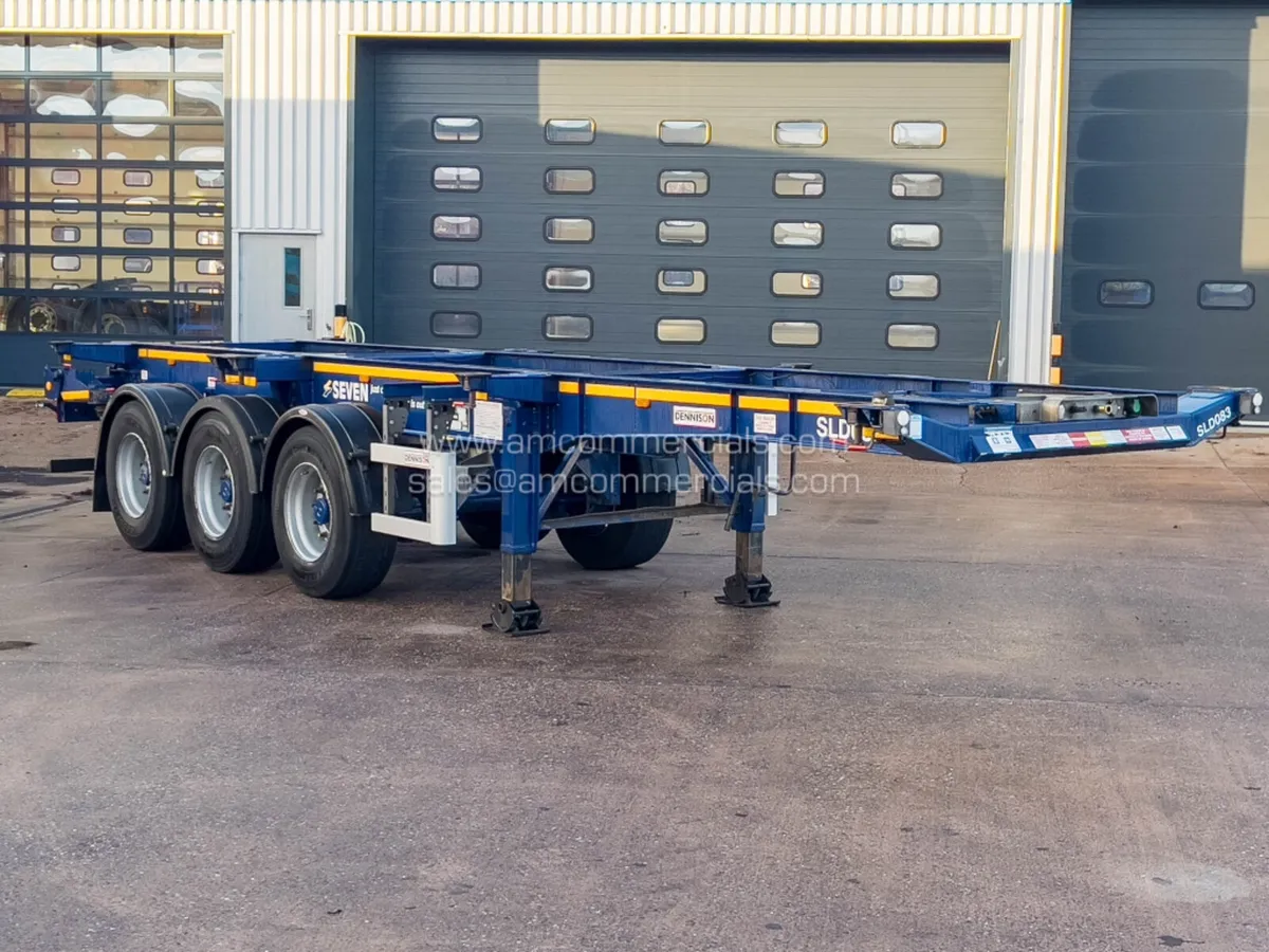 2021 DENNISON SLIDING SKELETAL TRAILER- C556054 - Image 1