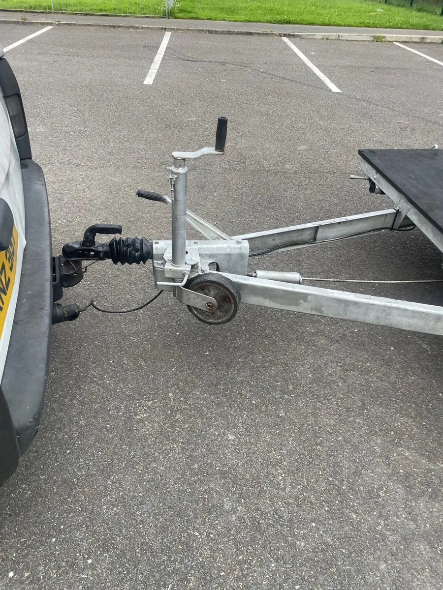 12×6 trailer with brakes & ramps & stands - Image 3