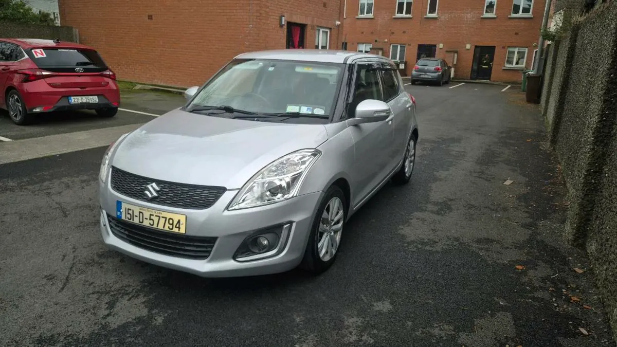 Suzuki Swift 2015 auto. 60km - Image 1