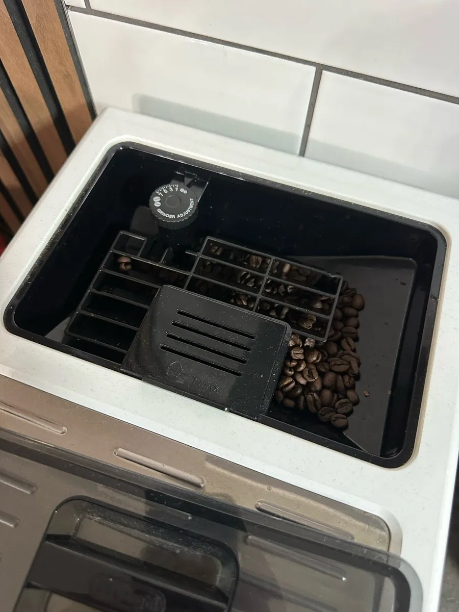 De Longhi Eletta Cappuccino TOP ECAM 45.760. - Image 4