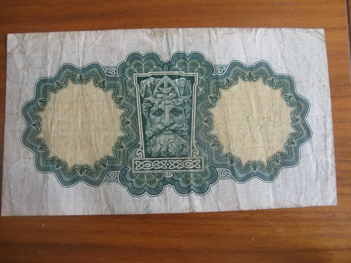 1 Pound Lavery Notes - 150 Euros Each - Image 2