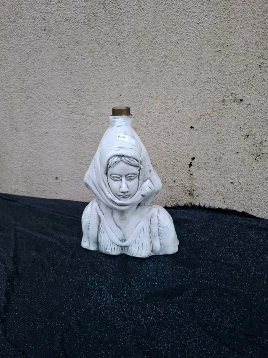 White lady bottle postage possible