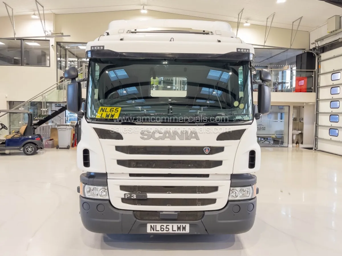 2015 (65) SCANIA P360 - Image 2