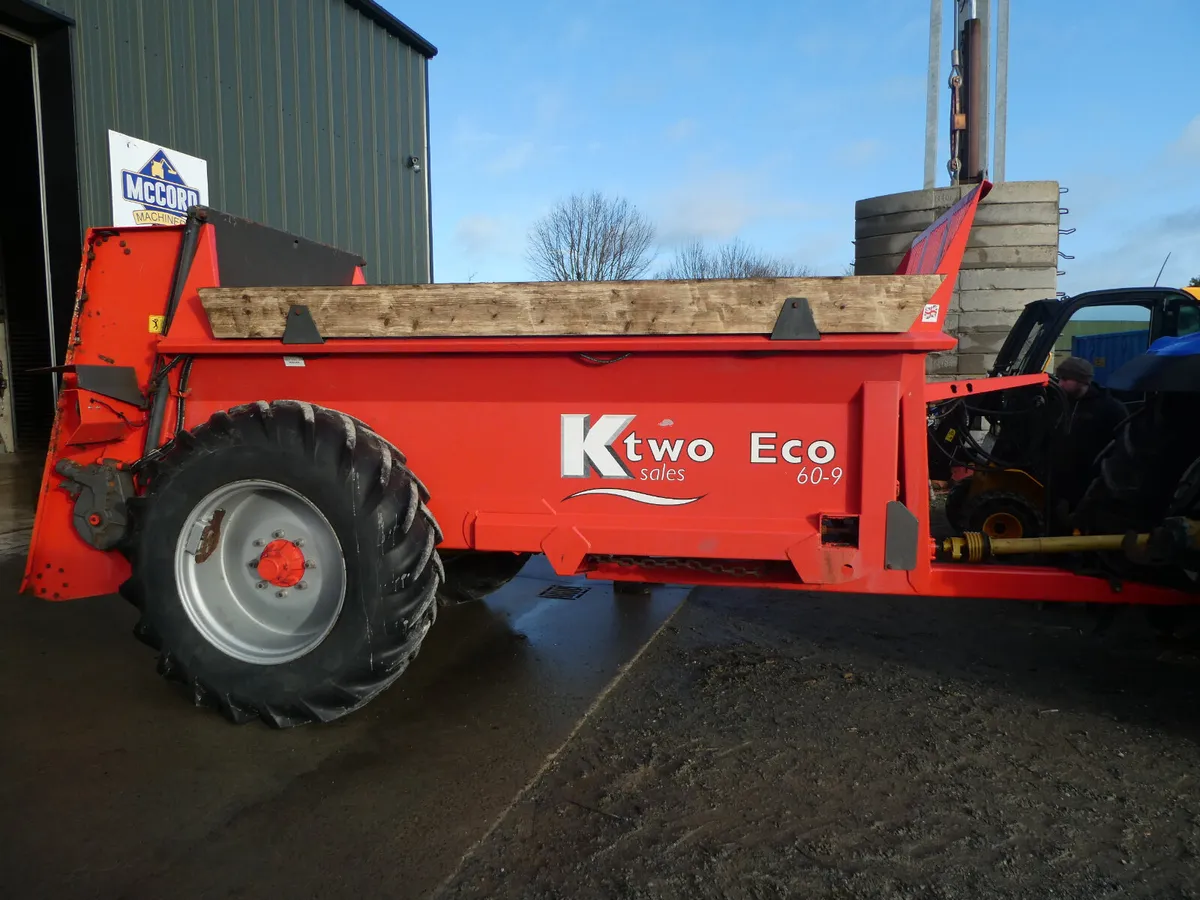 K Two ECO 60 Rear Discharge Spreader - Image 3