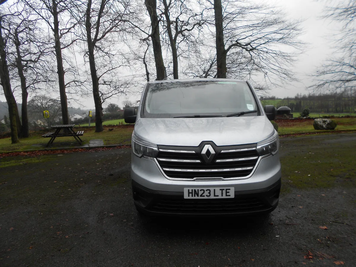 Renault Trafic 2023 - Image 2