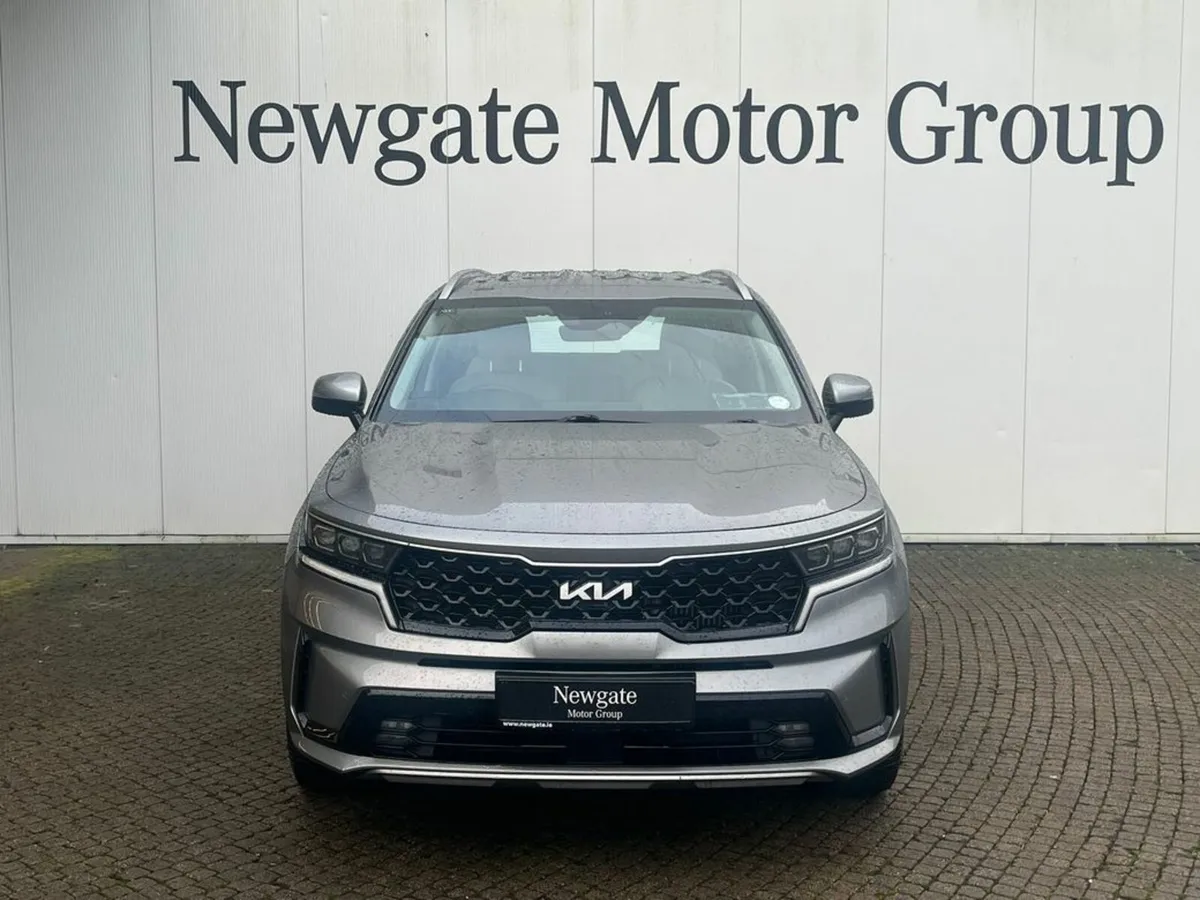 Kia Sorento Phev K3 5DR Auto - Image 2