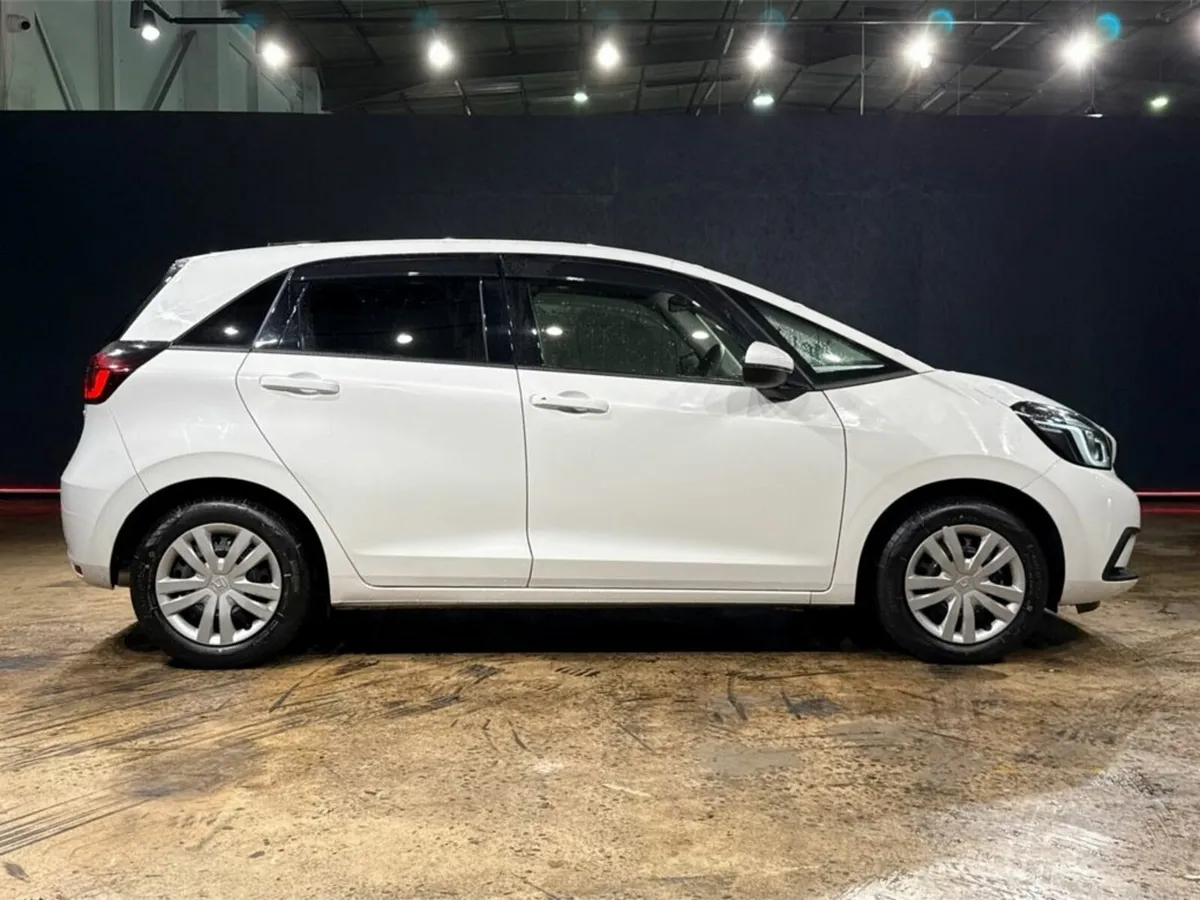 Honda Fit 1.5 AUTOMATIC HYBRID - MULTI FUNCTION ST - Image 3