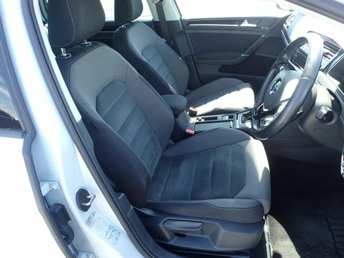 Volkswagen Golf 1.4 Highline Tech Edition - Image 2