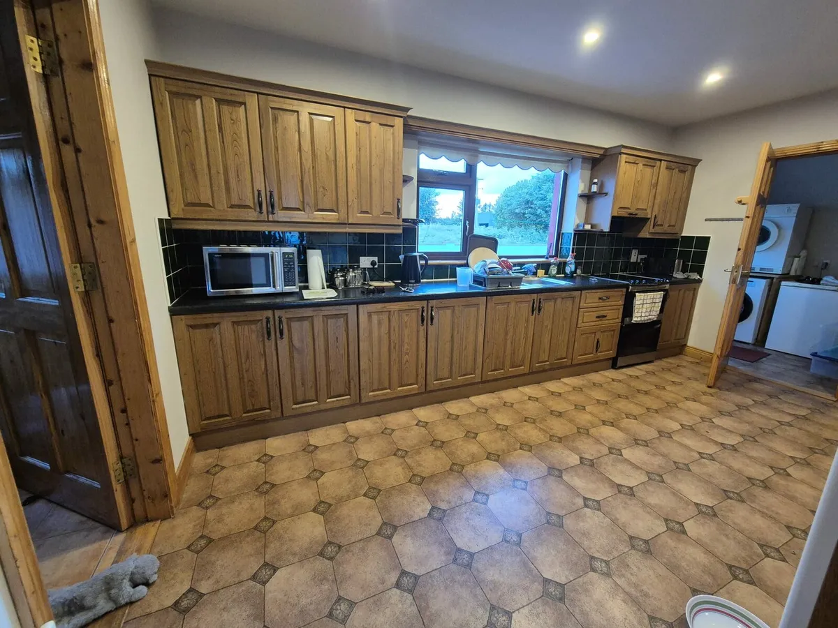 Solid wood kitchen - Image 1