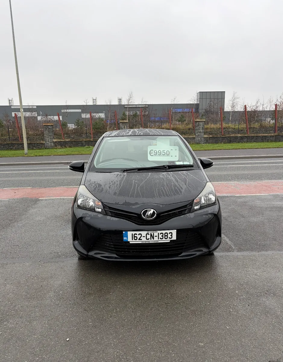 2016 Toyota Vitz(Yaris)1.0 Auto LOW KMS - Image 2