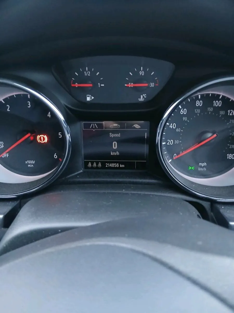 Vauxhall Astra 2018 Nct 02/28 - Image 3