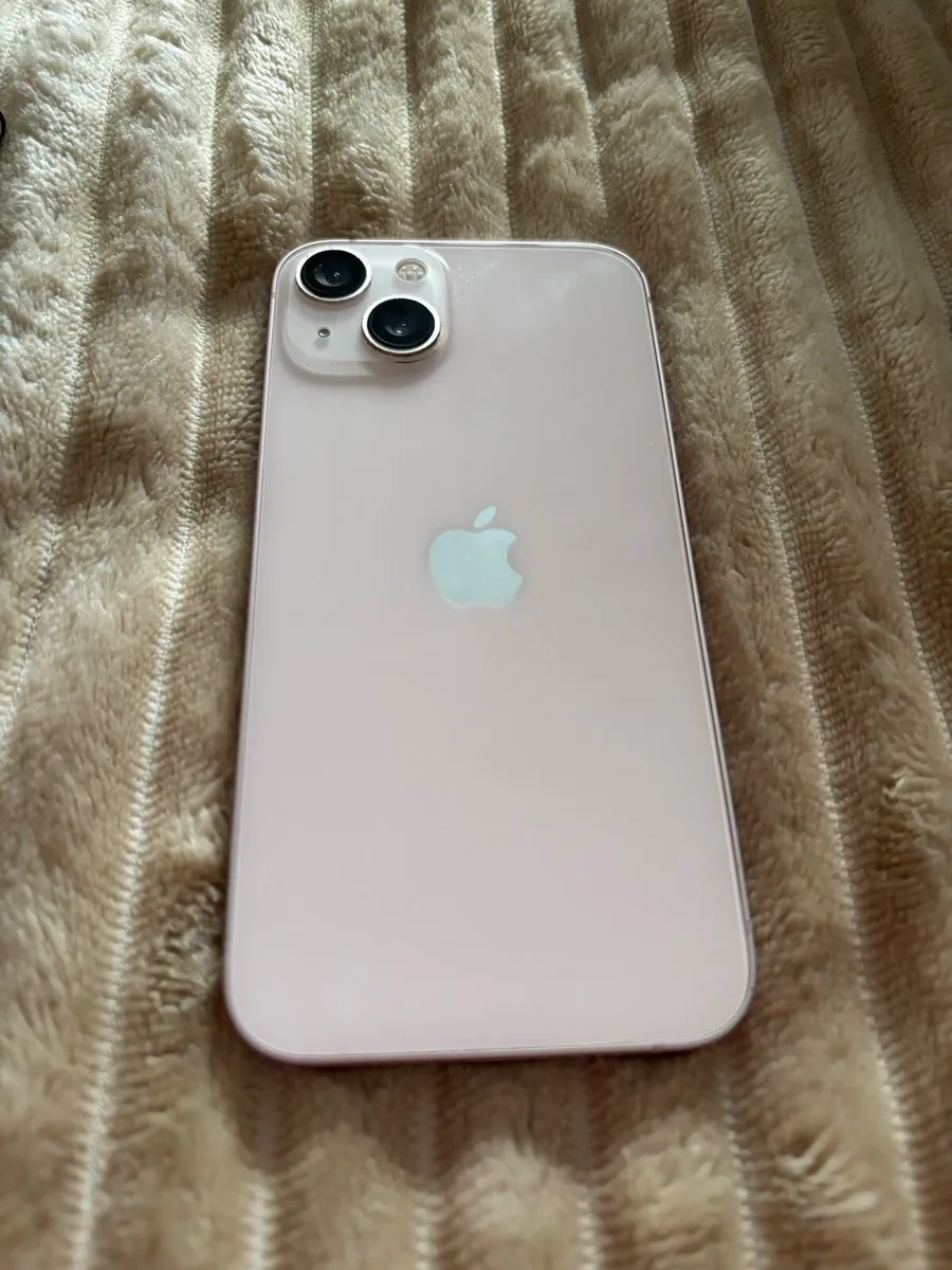 iPhone 13 - Image 2