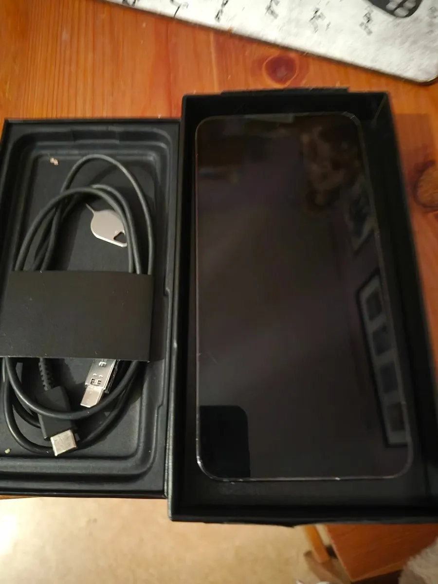 Samsung galaxy s23 - Image 1