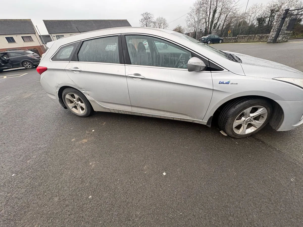 Hyundai i40 2013 perfect condotion nct 06.2026✅tax - Image 4