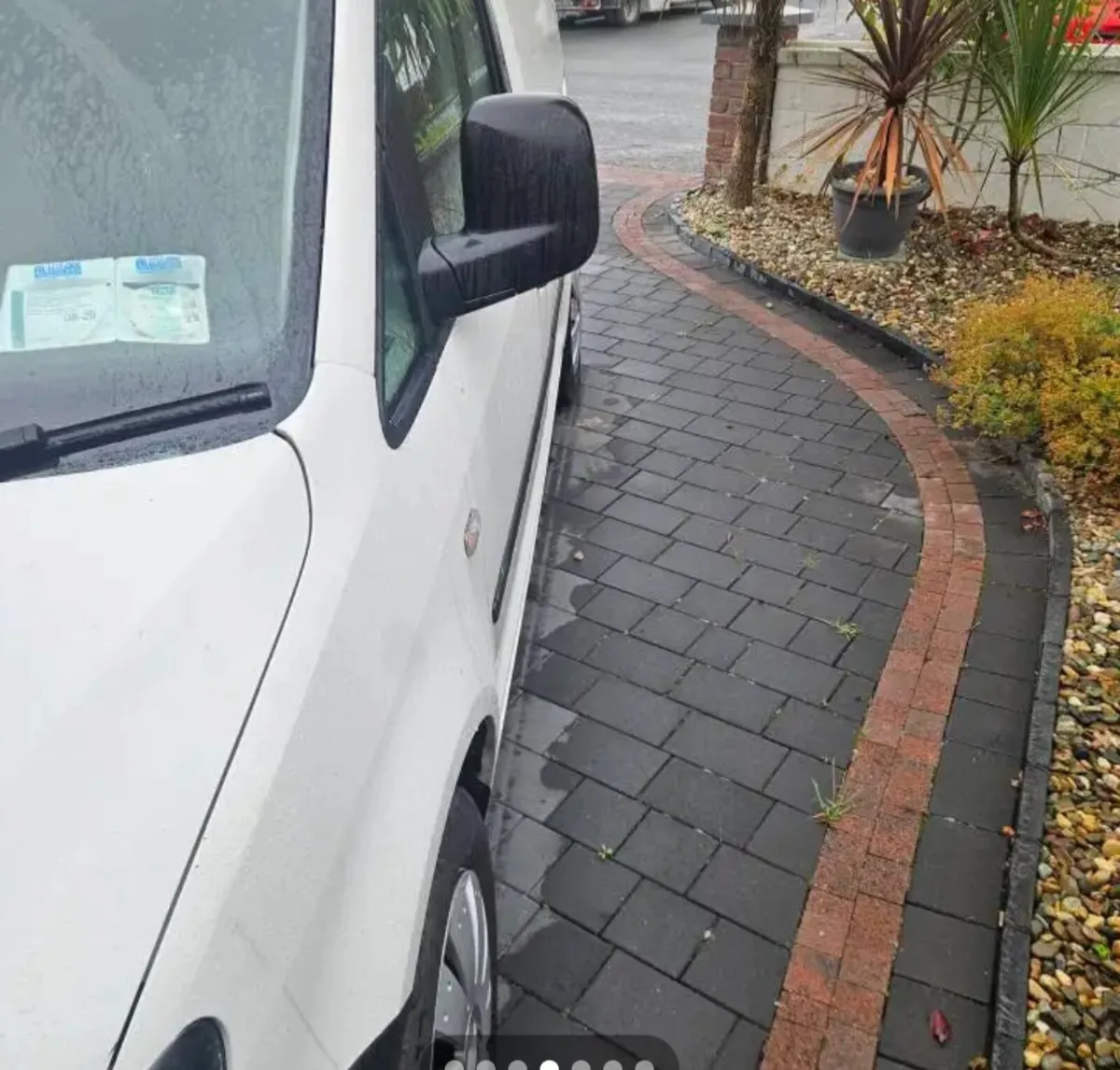 Volkswagen Caddy 1.6 - Image 2