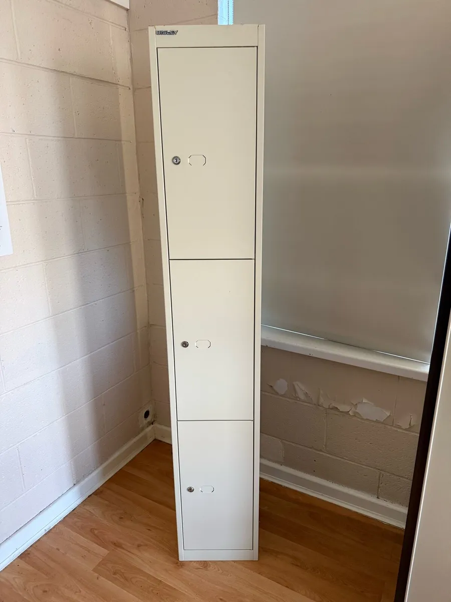3-Door Metal Lockers With Keys (Multiple) - Image 1