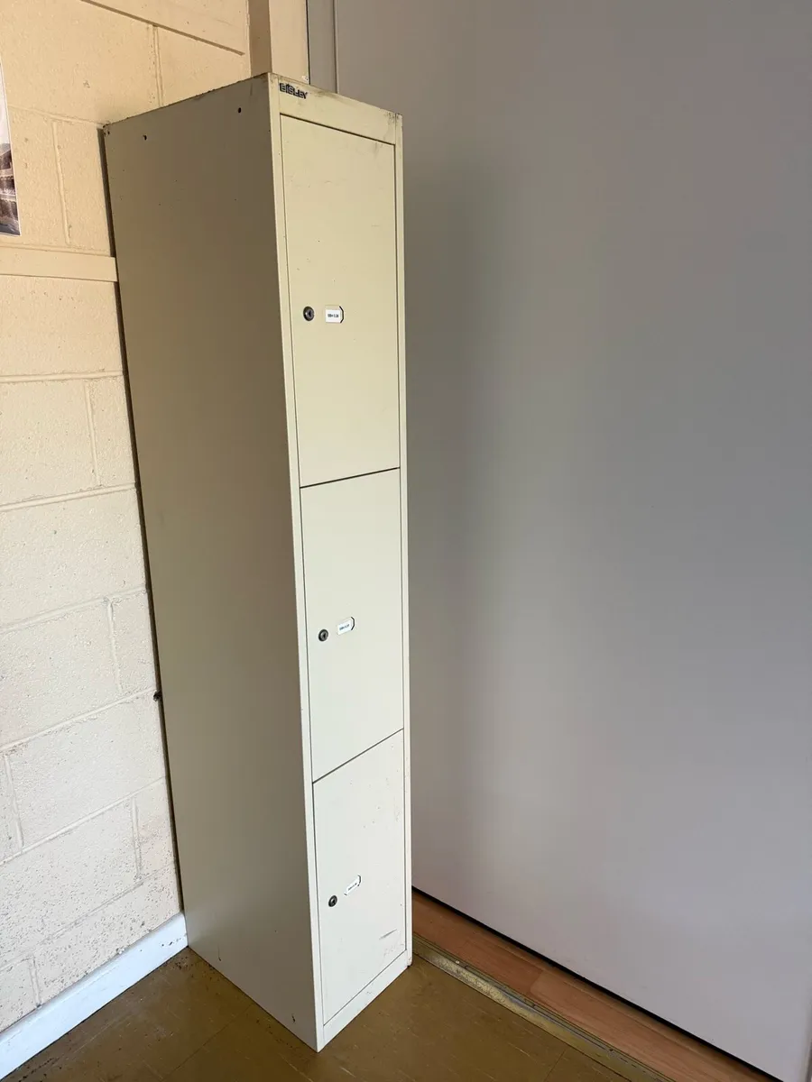 3-Door Metal Lockers With Keys (Multiple) - Image 2