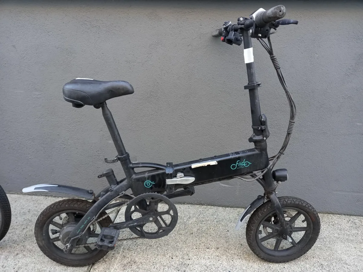 Online Auction Of A Fiido D1 & More! - Image 1