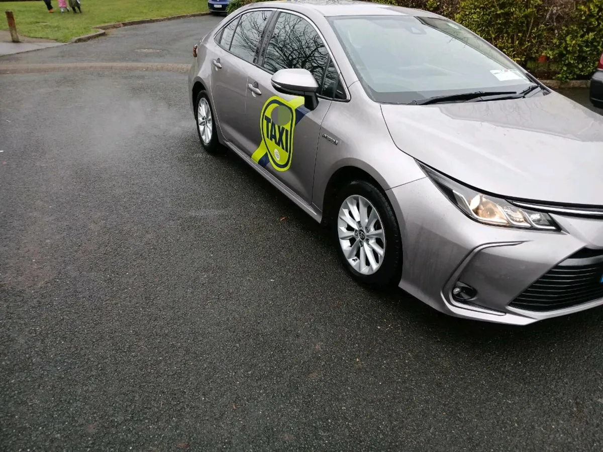 212 toyota corolla taxi - Image 1
