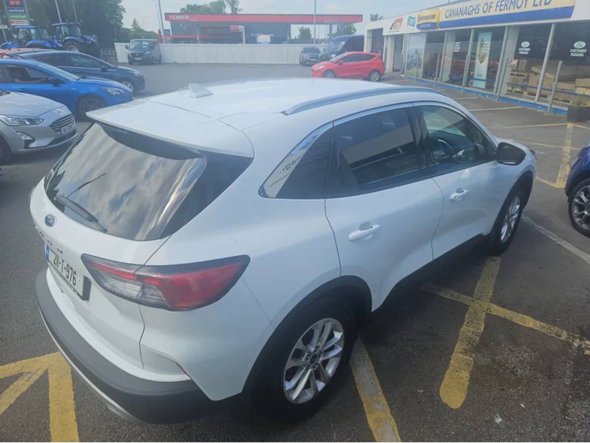 Ford Kuga TITANIUM 1.5 TD 120 S6.2 M6 F 4DR - Image 4