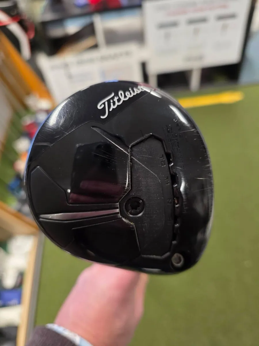 Titleist TSr3 3 Wood - Image 2