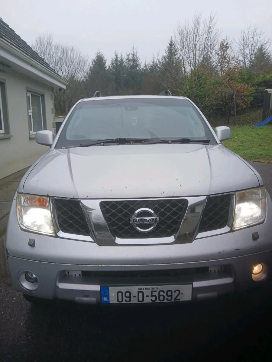 Pathfinder Nissan - Image 1