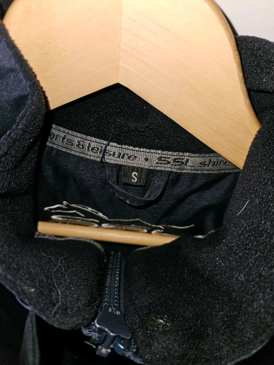 Shires long rain coat - Image 4