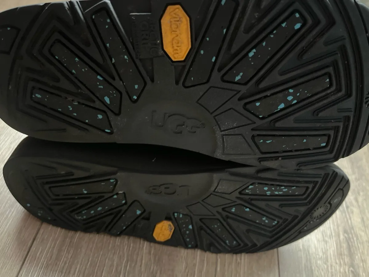 Vibram Real UGG Size 2-3 - Image 4