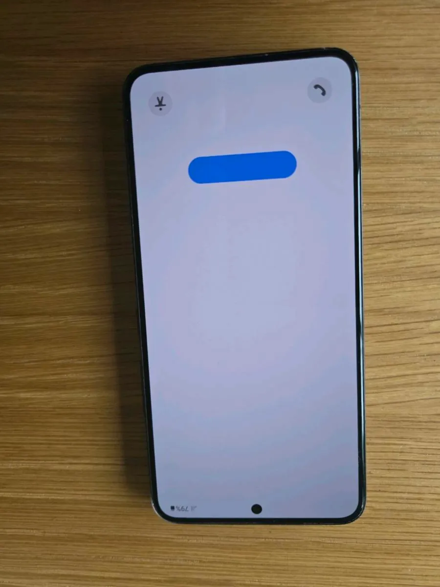 Samsung S22 - Image 4