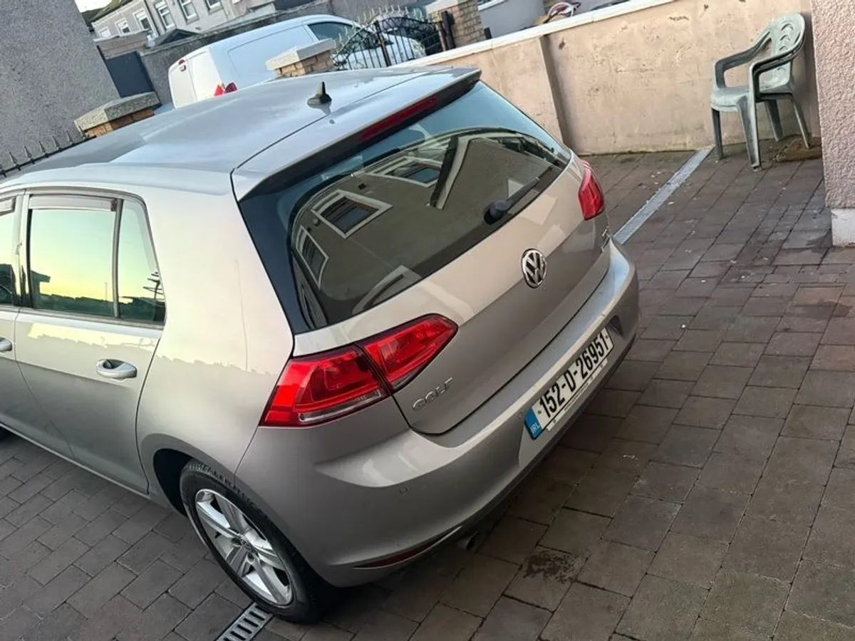 2015 Volkswagen Golf TDI Bluemotion - Image 3