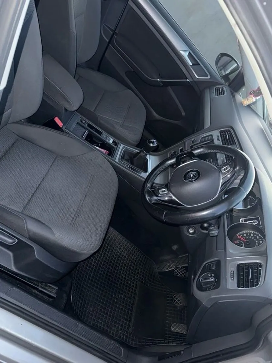 2015 Volkswagen Golf TDI Bluemotion - Image 4