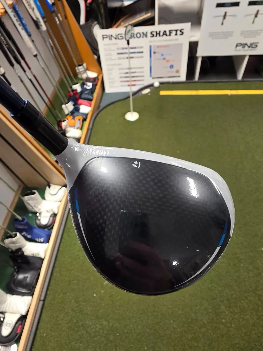 Brand New Sim2 Max 5 Wood - Image 3