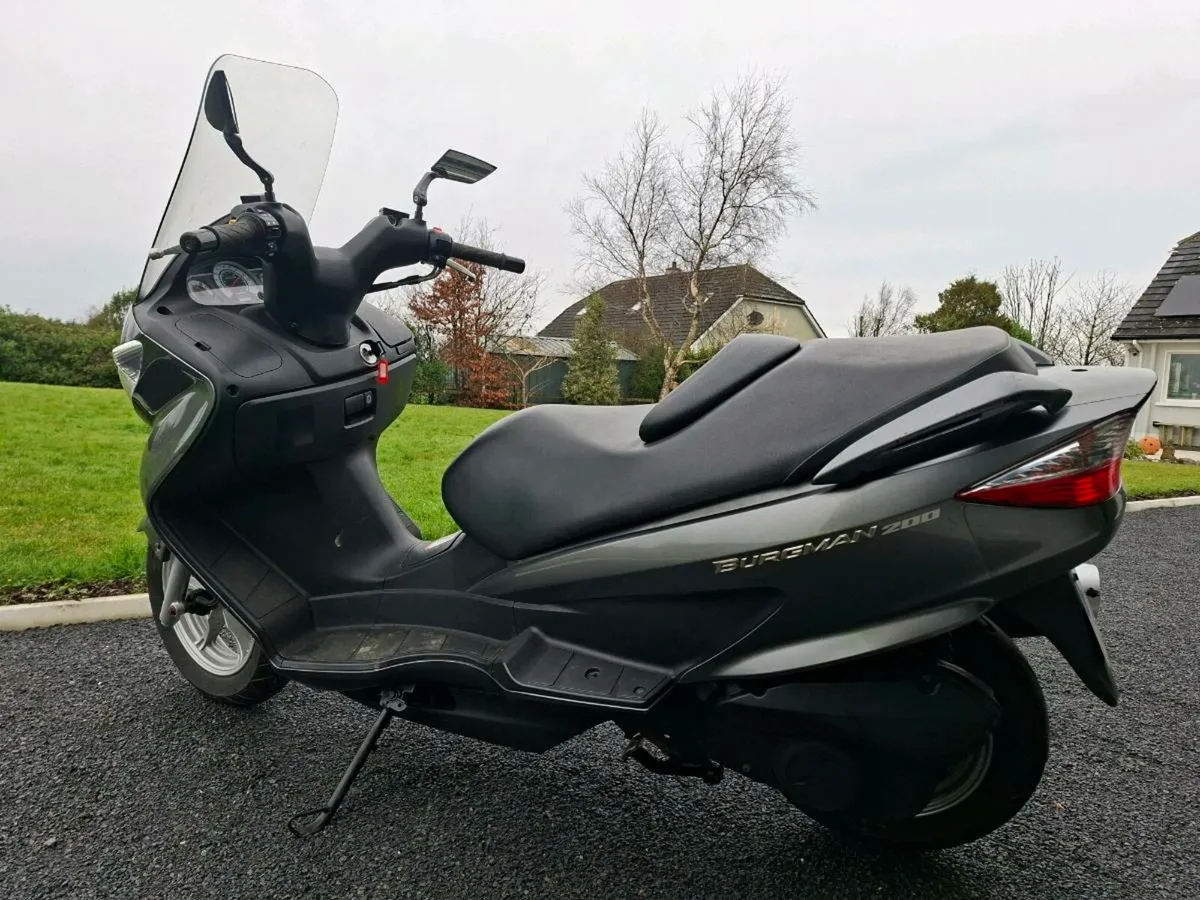 Suzuki Burgman 200cc for sale - Image 1