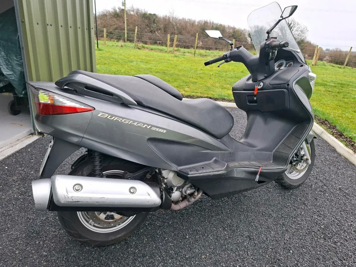 Suzuki Burgman 200cc for sale - Image 3