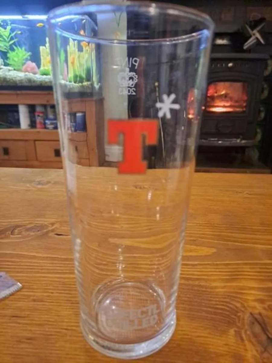 Vintage Tennents Lager pint glass - Image 1