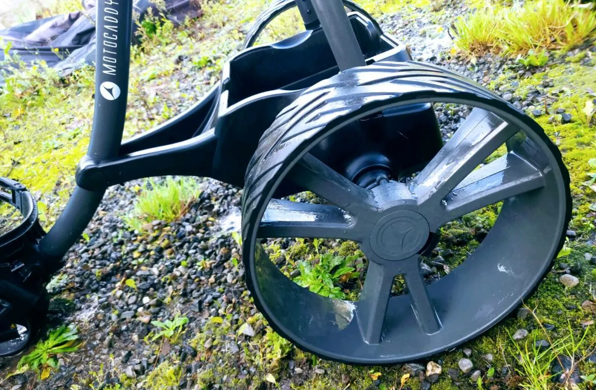 2025 Motocaddy SE/Ultra Golf Trolly - Image 1