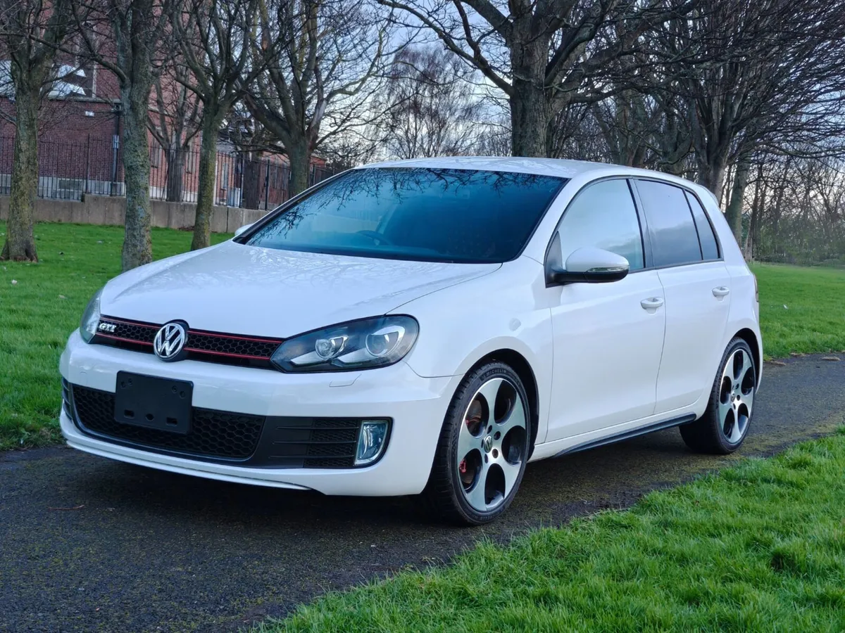 2011 VW GOLF GTI 2.0 TSI AUTO - Image 3