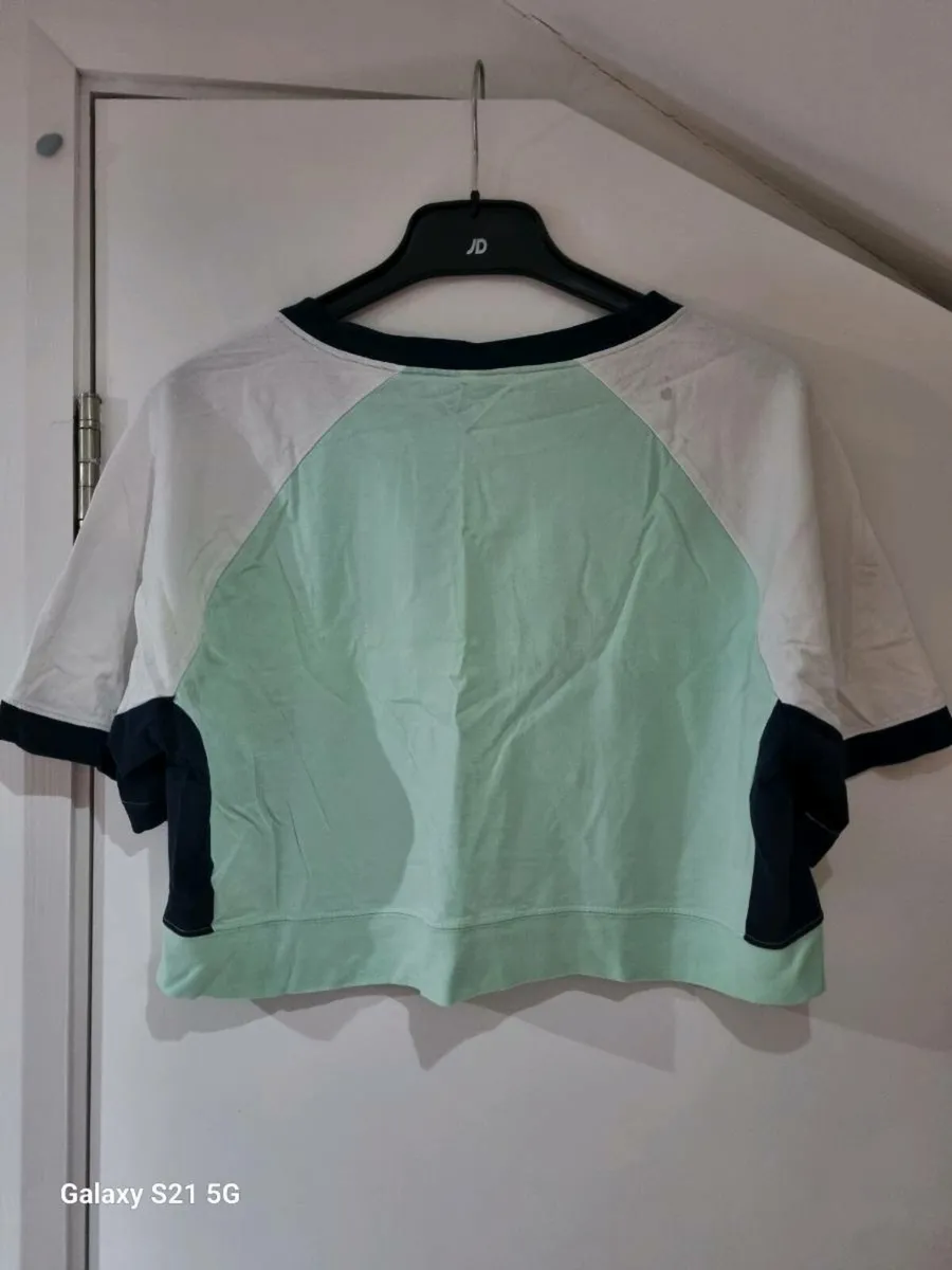 Nike Crop Top - Size Large - Image 2