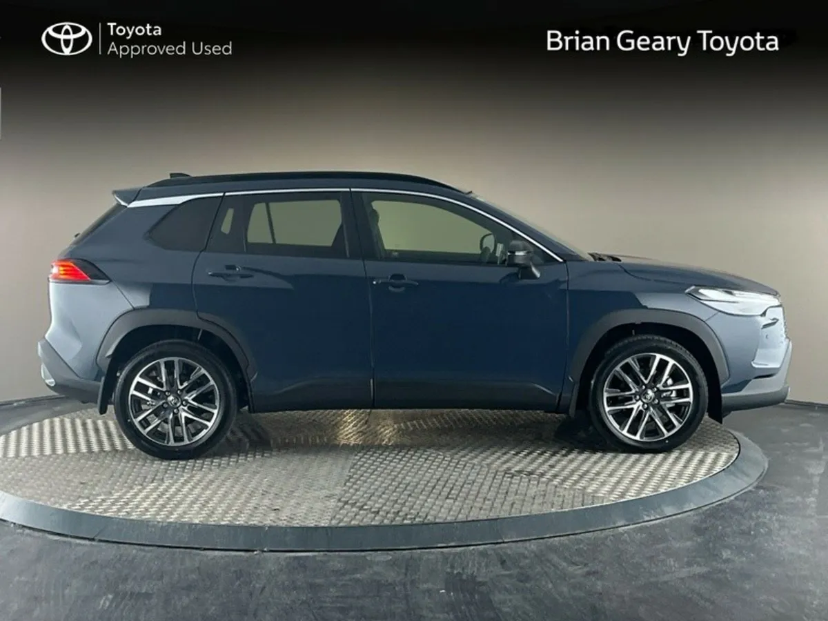 Toyota Corolla Cross HYBRID SOL *New Model* - Image 3