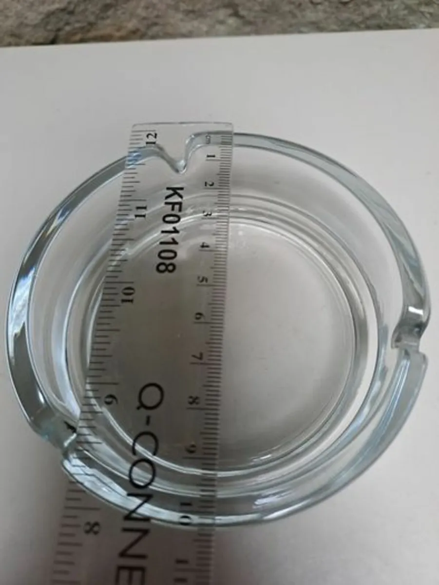 Glass ashtray - Image 4