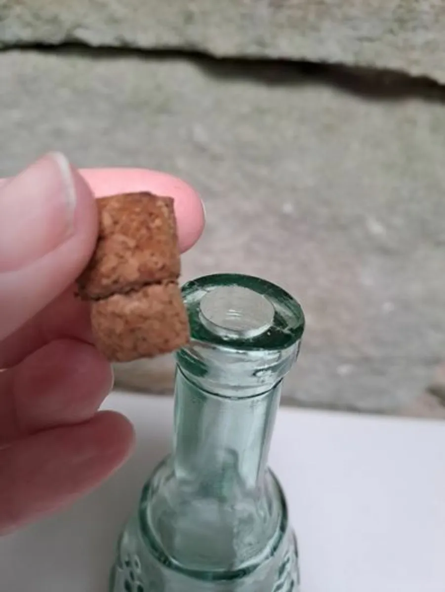 Vintage glass bottle - Image 3