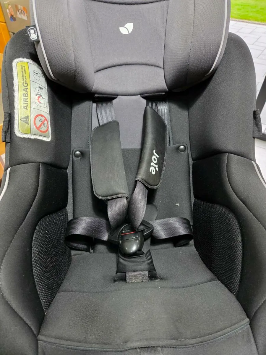 Joie 360 car seat - Image 1