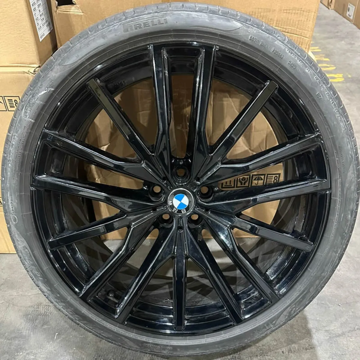 22" Genuine BMW 742m X5 X6 G05 G06 Alloys/Tyres - Image 2