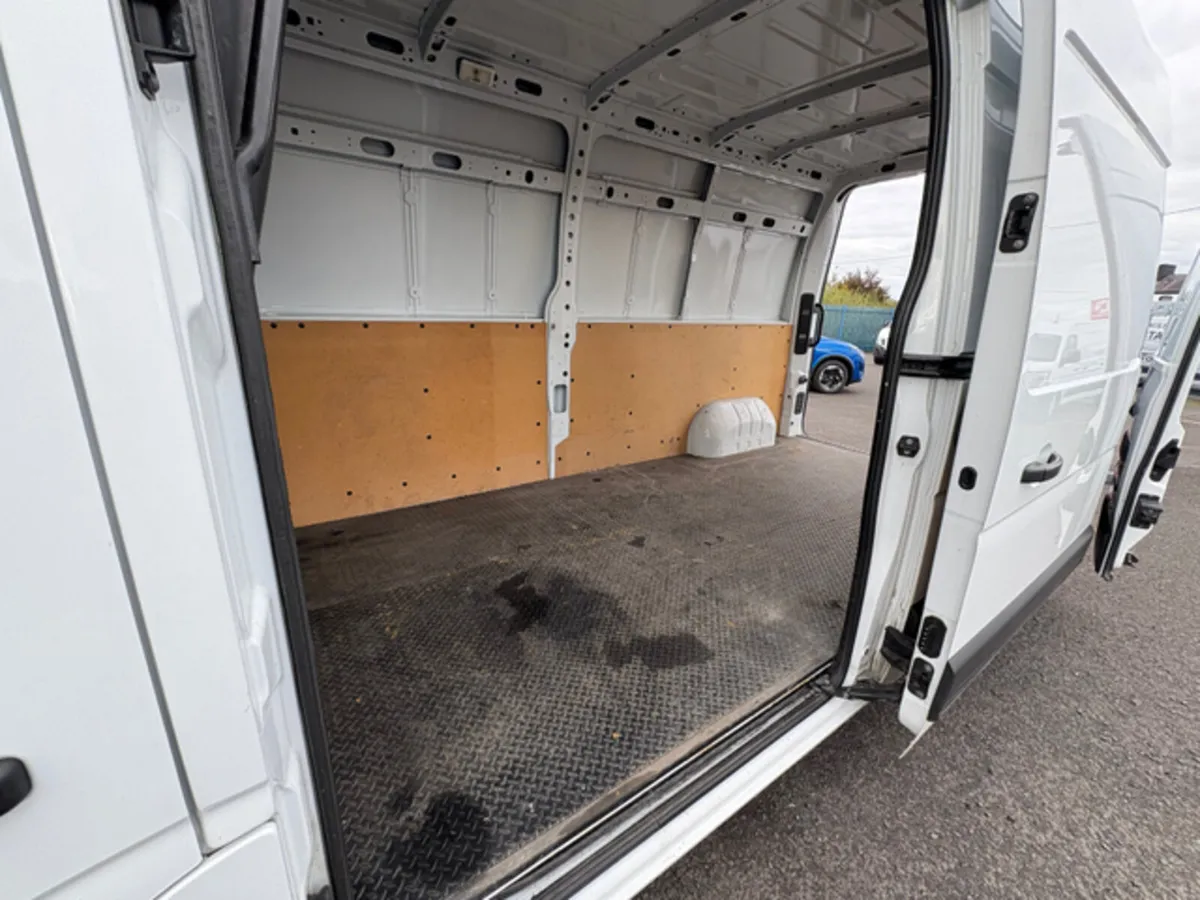 Nissan Interstar L3 H2 135 FWD MY22 3 3DR - Image 2