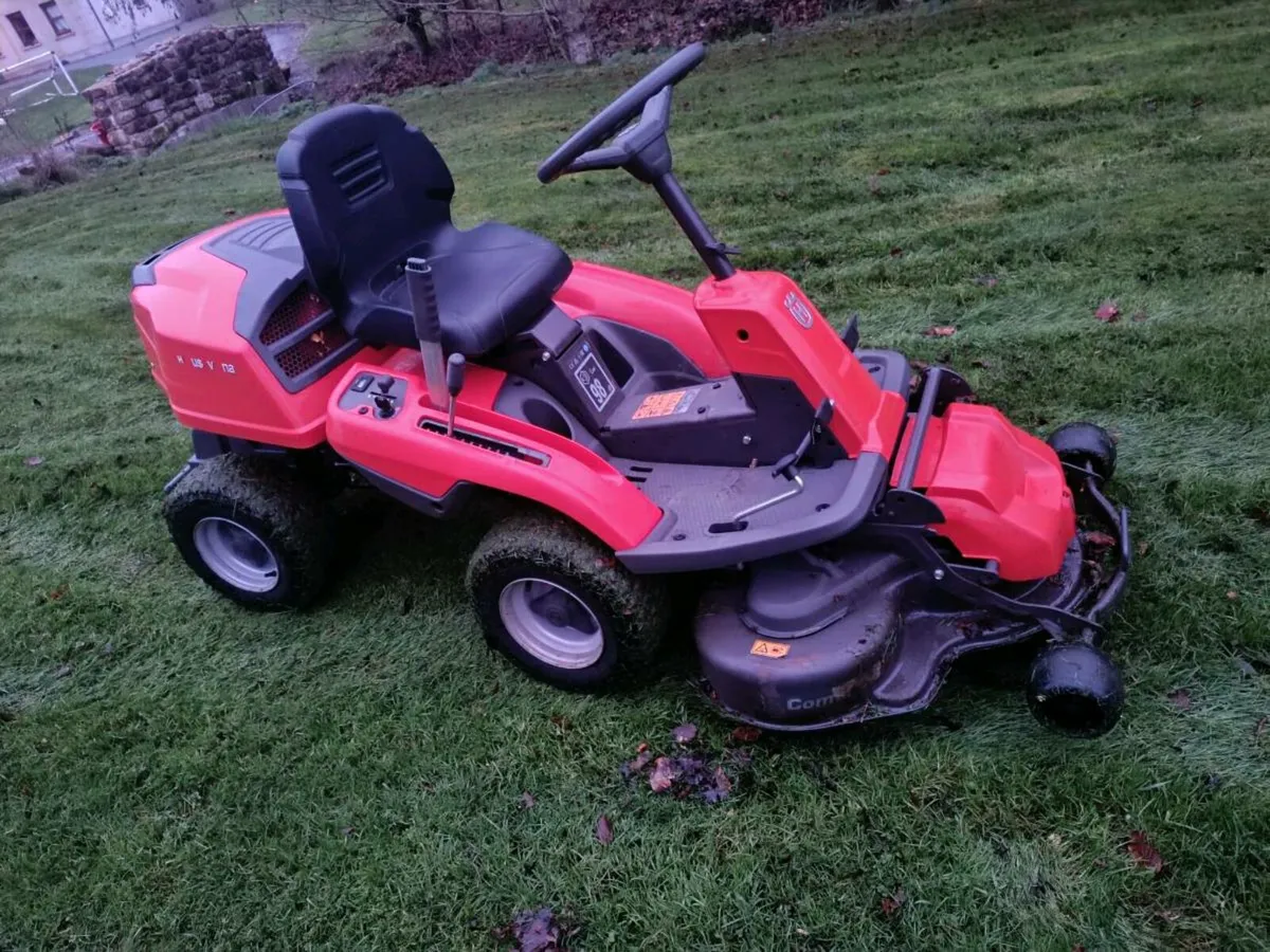 Ride on mower - Image 1