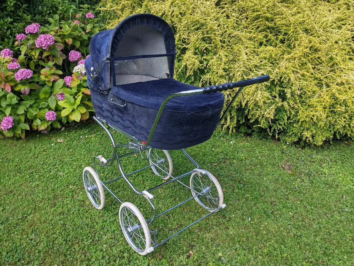 Vintage Pram - Image 1