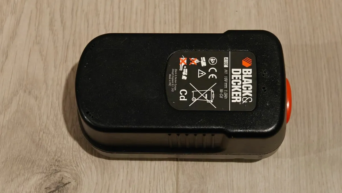 Black & Decker 18V Drill - Image 3