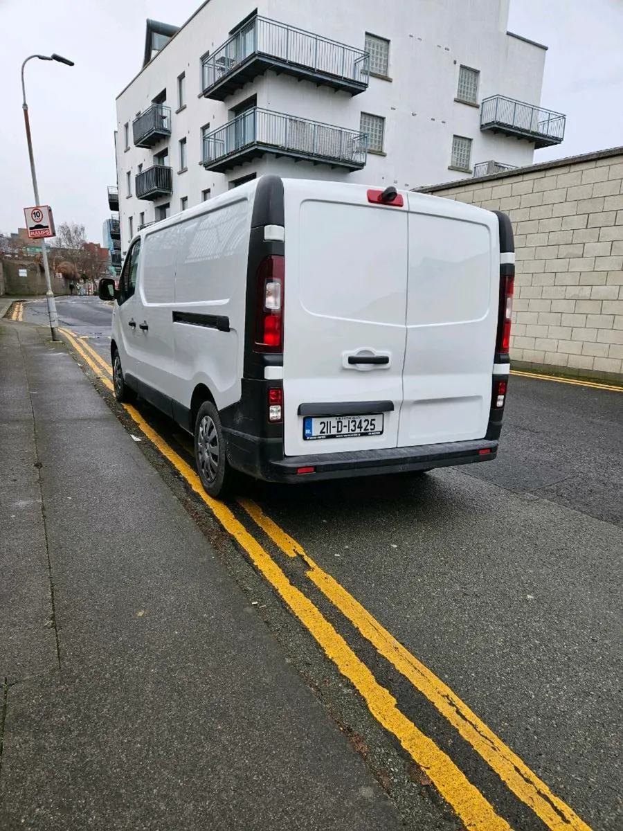 Renault Trafic - Image 4
