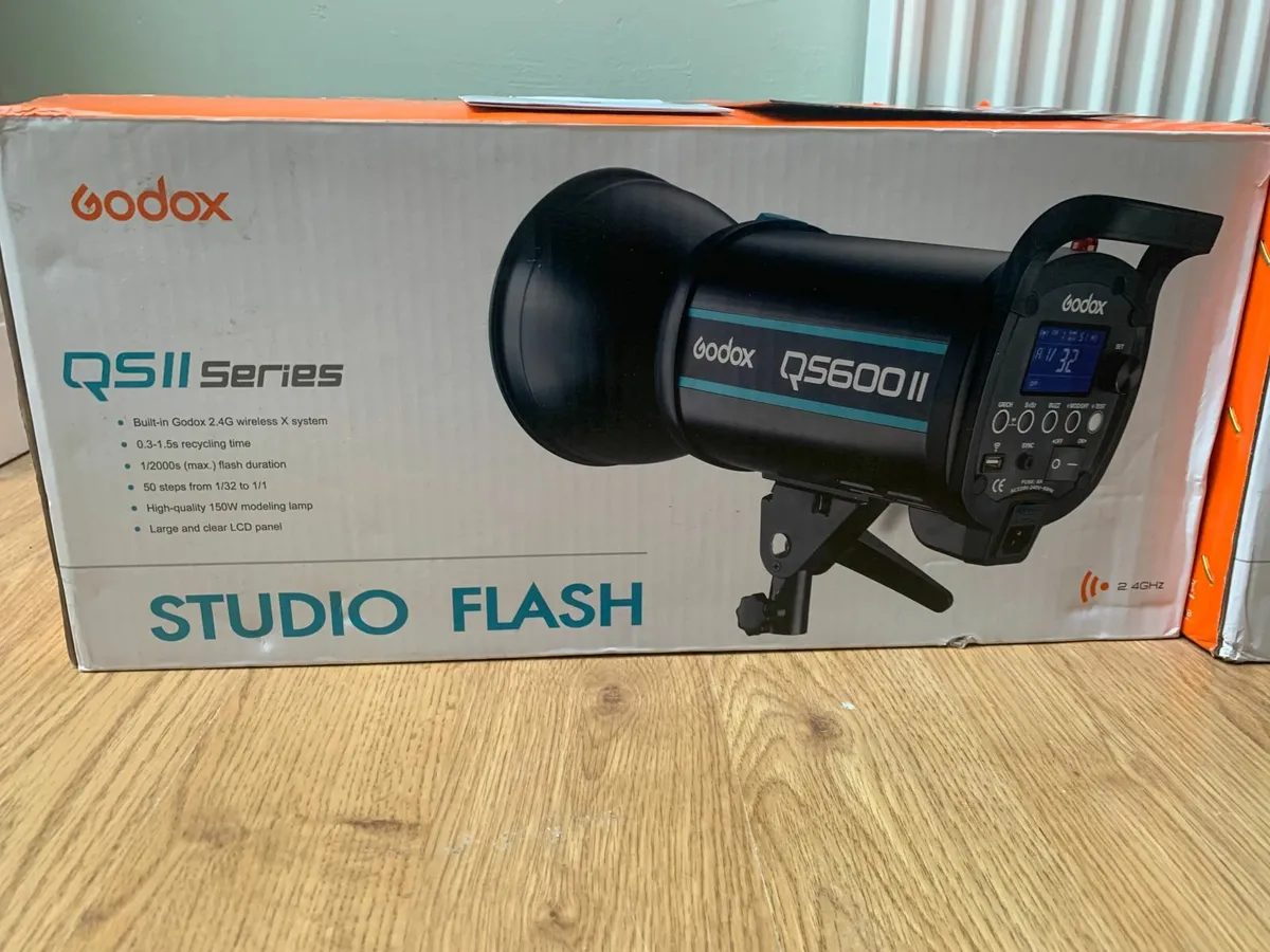 2 x Godox QS600 II 600Ws Photography Strobe Lights - Image 2